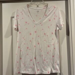 A.N.A Women's White and Pink Floral V-Neck Top t shirt size M new